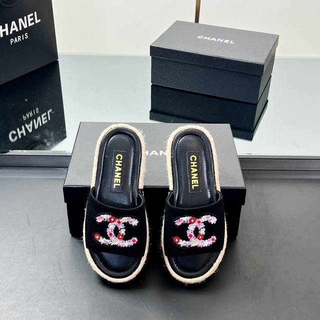 Factory Price High Version Chanel Embroidered Double C Logo Woven Fisherman Slip