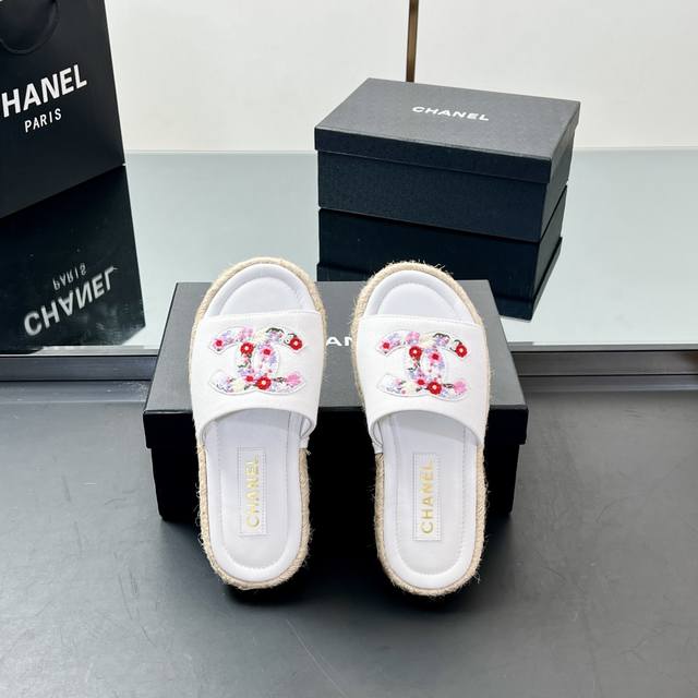 Factory Price High Version Chanel Embroidered Double C Logo Woven Fisherman Slip