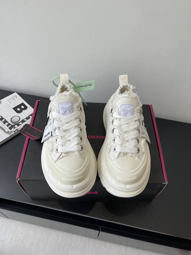 smilerepubliclow-Top Smile 2.0 Series Is Here. The Thick Sole Is So Soft That