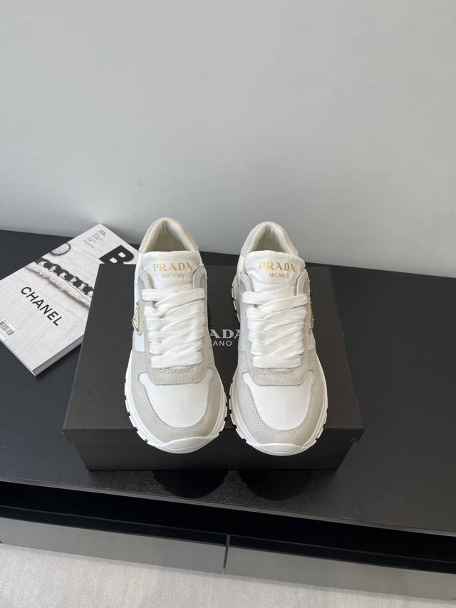 prada Prada 25Ss Spring And Summer New Triangle Logo Sports Shoes High Mercer