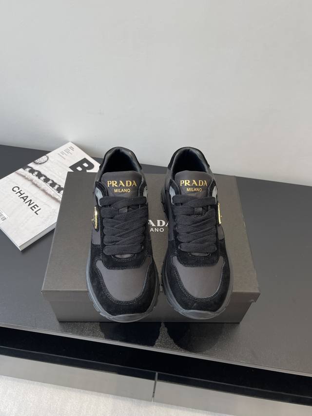 prada Prada 25Ss Spring And Summer New Triangle Logo Sports Shoes High Mercer