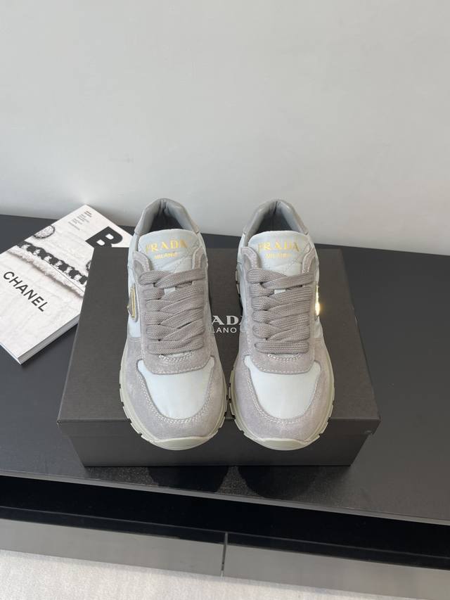 prada Prada 25Ss Spring And Summer New Triangle Logo Sports Shoes High Mercer