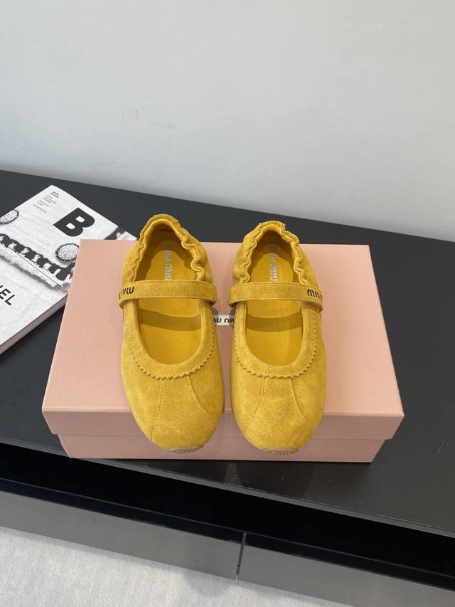 Miu Miu 25Ss New Ballet Shoes. The Upper Design Is Three-Dimensional. The Bean E