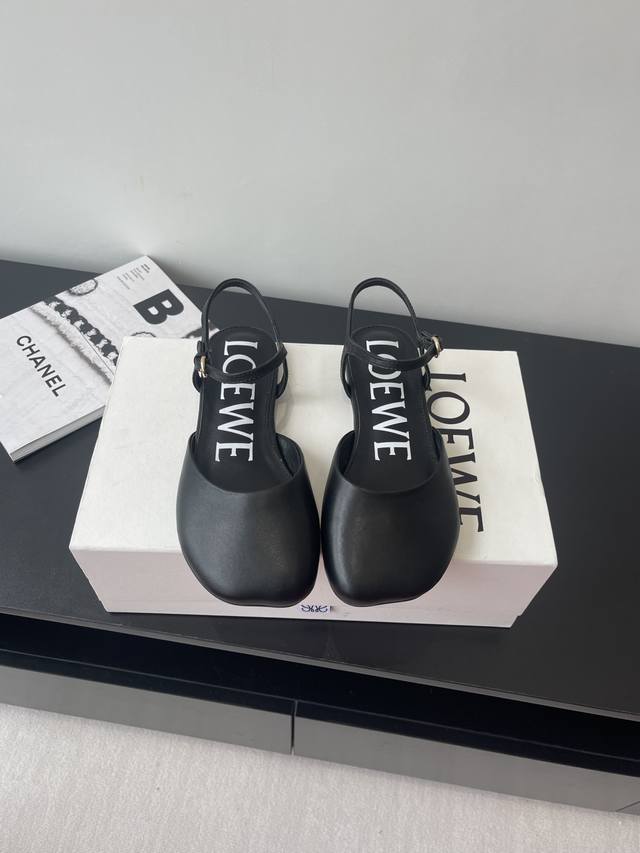 loewe 25Ss Latest Spring And Summer Flat Sandals This Year's Hottest Brand, M