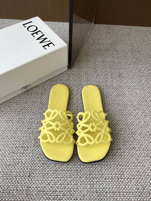 loewe 25Ss New Spring And Summer Slippers The Simple Design Feels Cleaner And