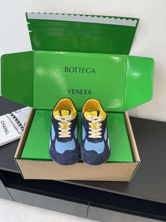 Top Version For Women And Men Bottega Veneta's Latest Orbit Series Retro Casual