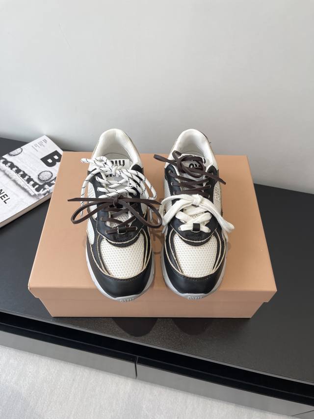 miumiu Miu Miu 25Ss New Arrival 2025 Catwalk New Retro Distressed Forrest Gan