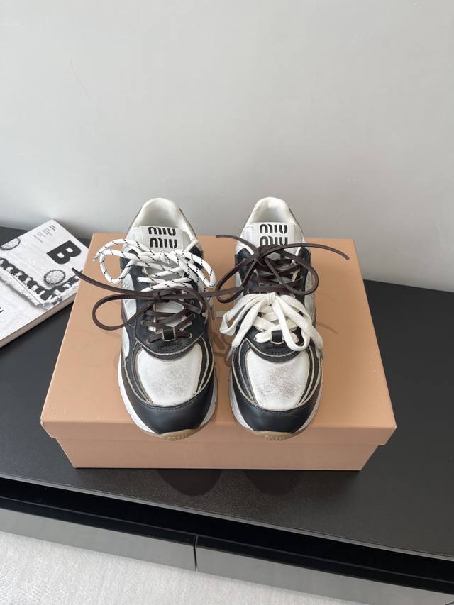 miumiu Miu Miu 25Ss New Arrival 2025 Catwalk New Retro Distressed Forrest Gan
