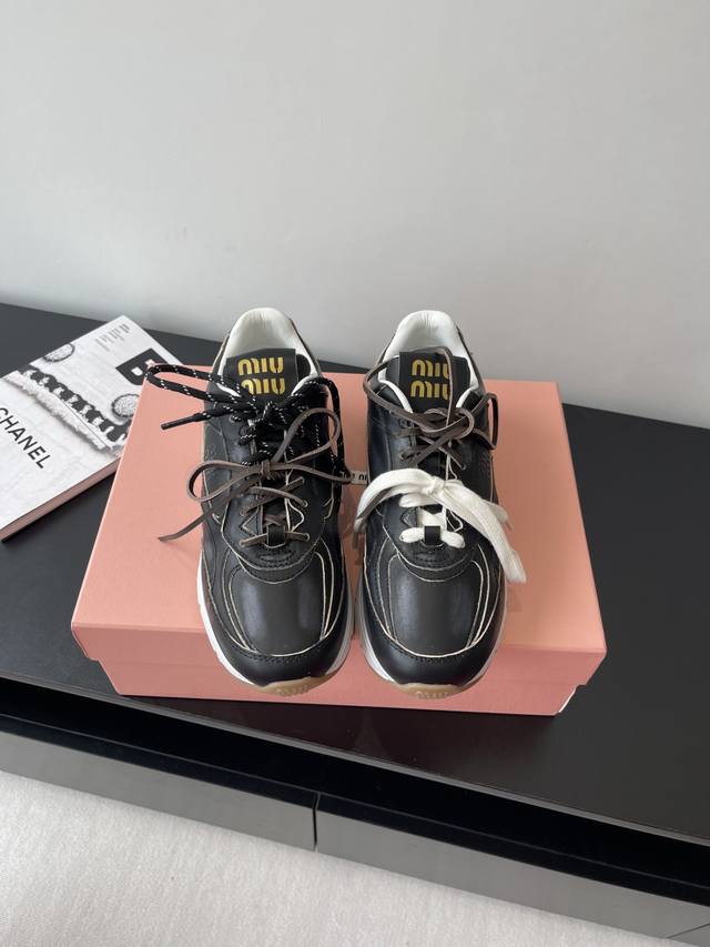 miu Miu's Latest Retro Daddy Shoes Sneakers Are Popular For Their Good Looks.