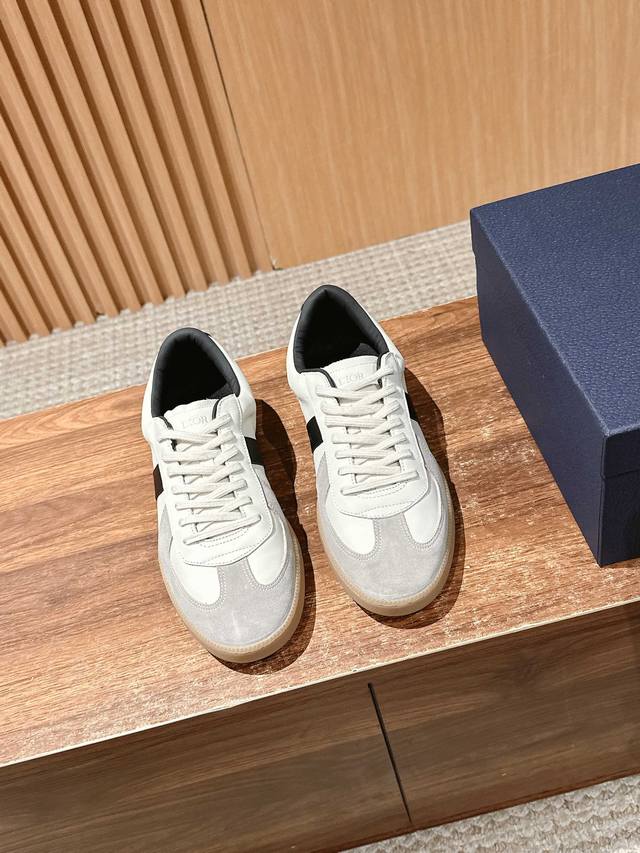 Dior Couple Casual Dexterity Shoes In 2004, B01 Debuted And Was Called The Most