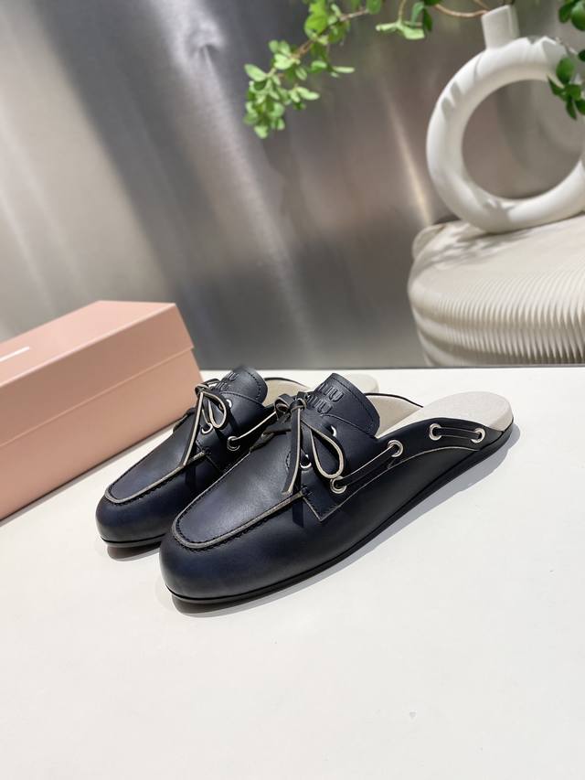 Factory Miu Miu 2025 Laced Eyelet Flat-Soled Loafers New Model For The Catwalk.