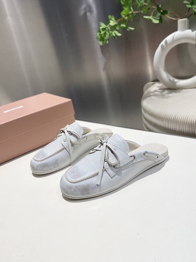Factory Miu Miu 2025 Laced Eyelet Flat-Soled Loafers New Model For The Catwalk.