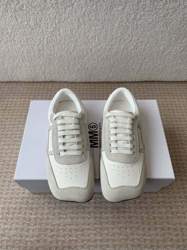 Heely Shoes 25Ss The Latest Mm6 Dexun Casual Shoes The Lace-Up Dexun Shoes Are O
