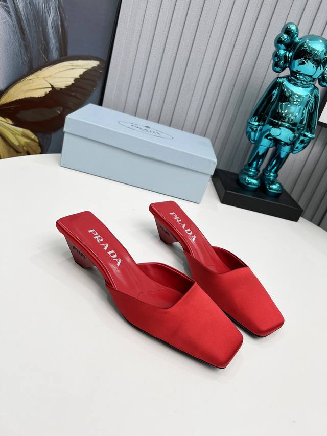 Factory Sss Heavily Launches Prada's Latest Long And Short Boots, Sandals, Singl
