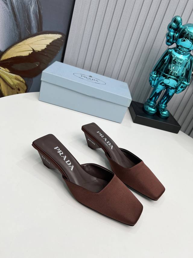 Factory Sss Heavily Launches Prada's Latest Long And Short Boots, Sandals, Singl