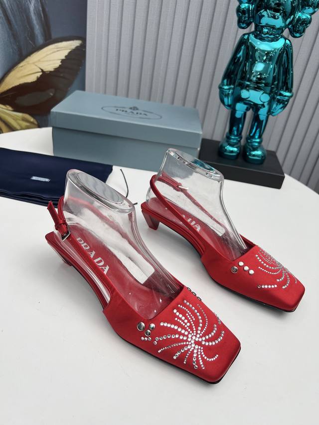 Factory Sss Heavily Launches Prada's Latest Long And Short Boots, Sandals, Singl