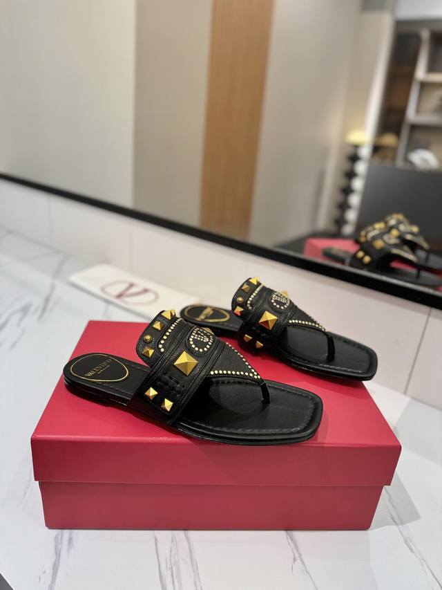 Factory Price Pp Valentino New Model - Classic Rivet Flip-Flops Original 1:1 Rep