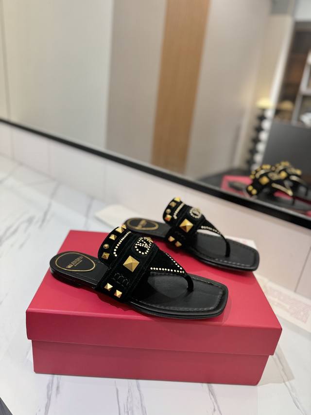 Factory Price Pp Valentino New Style - Classic Rivet Flip-Flops Original 1:1 Rep
