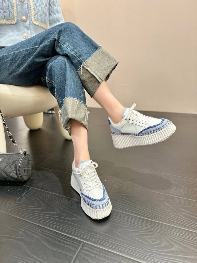 2025, Chloe Counters Simultaneously Launched New Sandals, Spring And Summer M