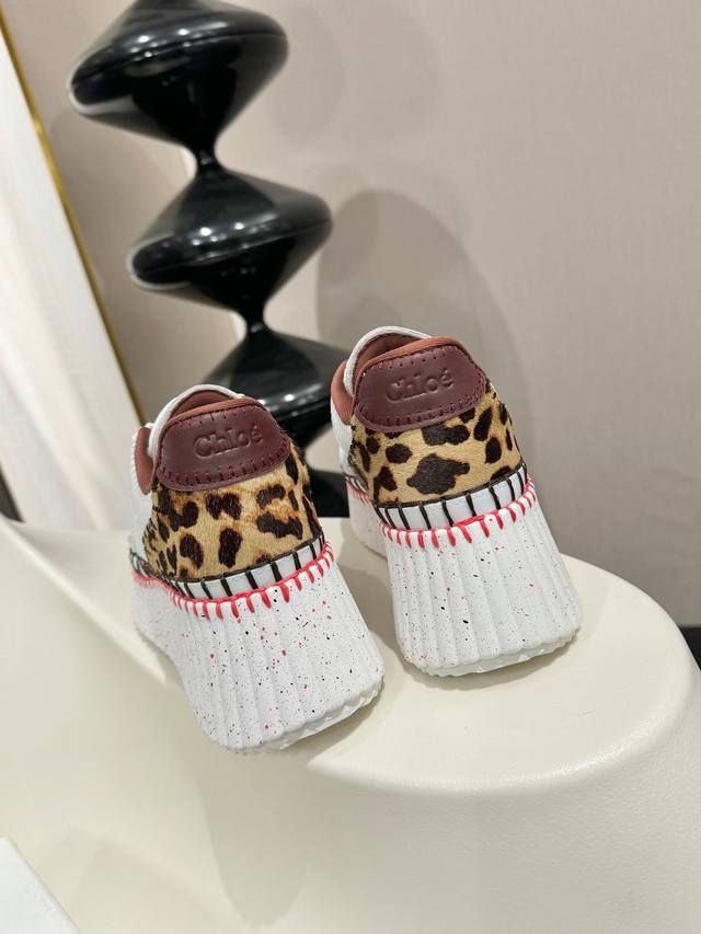 2025, Chloe Counters Simultaneously Launched New Sandals, Spring And Summer M