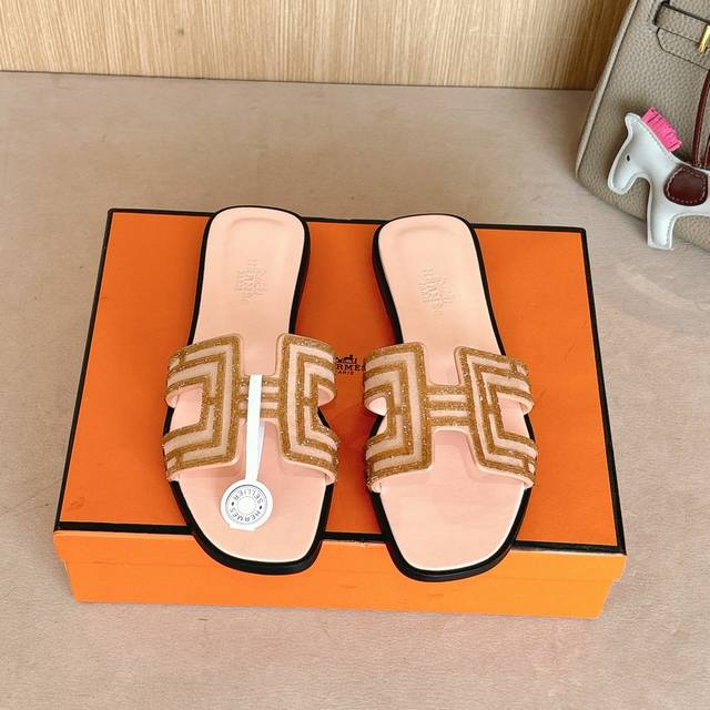 Can Be Equipped With Airplane Box 50 Factory Price P Hermes Hermes H Slippers Or