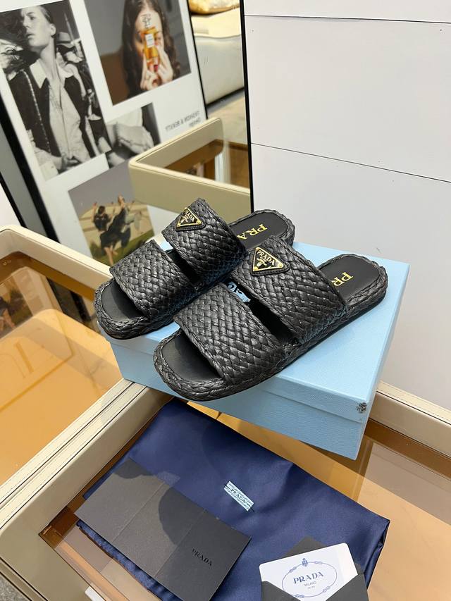 70Sprada Hand-Woven Raffia Fingerless Sandals. Retro, Fashionable And Avant-G