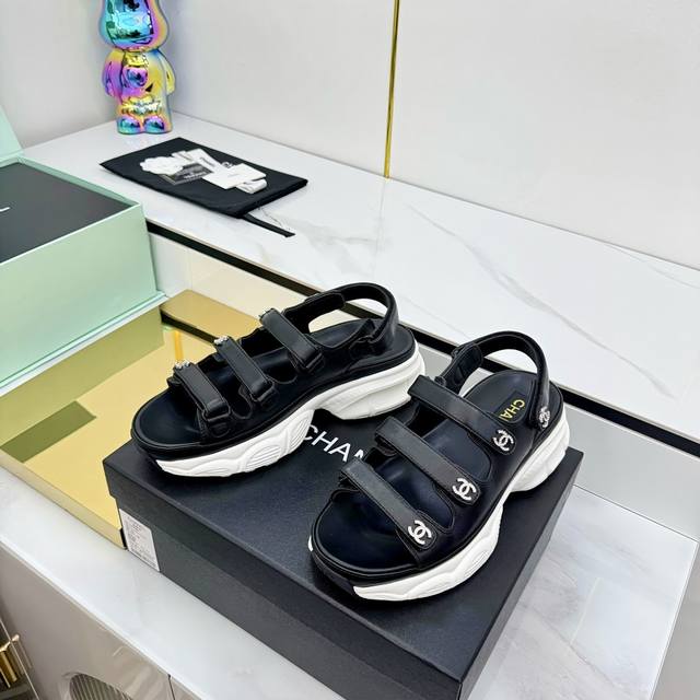 Top Version Chanel Chanel Velcro Beach Slippers Slippers Casual Beach Shoes 25Ss