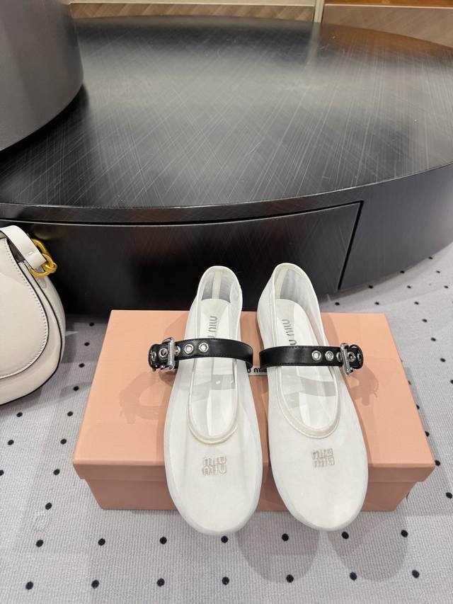 New Product On Sale Fabric Breathable Mesh Lining Sheepskin Sole Rubber Elegant