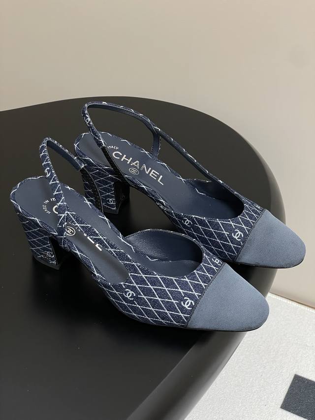 Latest Denim 25P Early Spring New Chanel Xiaoxiang Beautiful Denim Sling-Back Sa