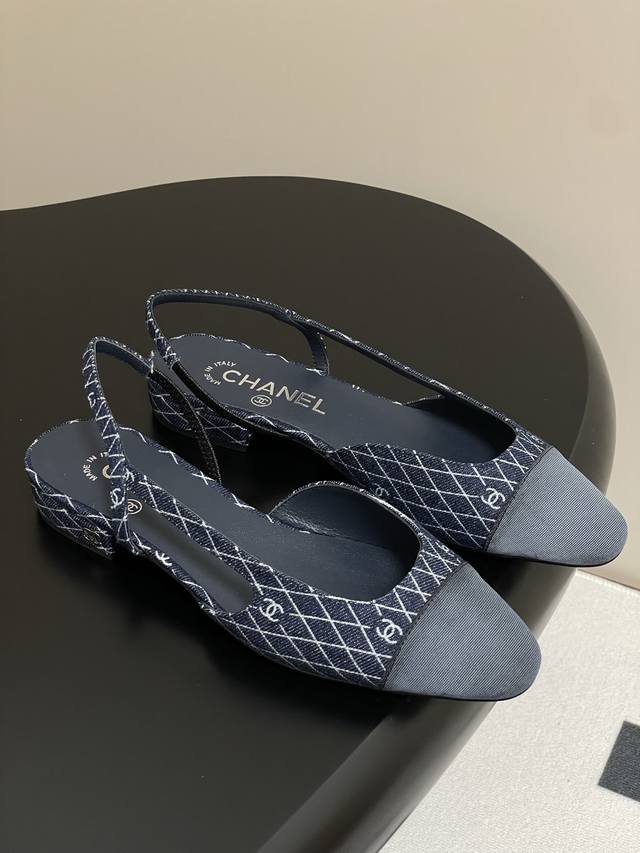 Latest Denim 25P Early Spring New Chanel Xiaoxiang Beautiful Denim Sling-Back Sa
