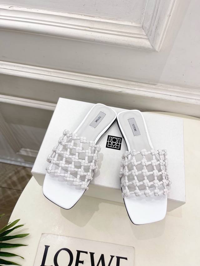 toteme 2025 Spring And Summer New Square Toe Braided Slippers As The Most Pop