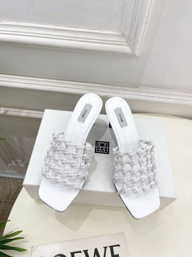 toteme 2025 Spring And Summer New Square Toe Braided Slippers As The Most Pop
