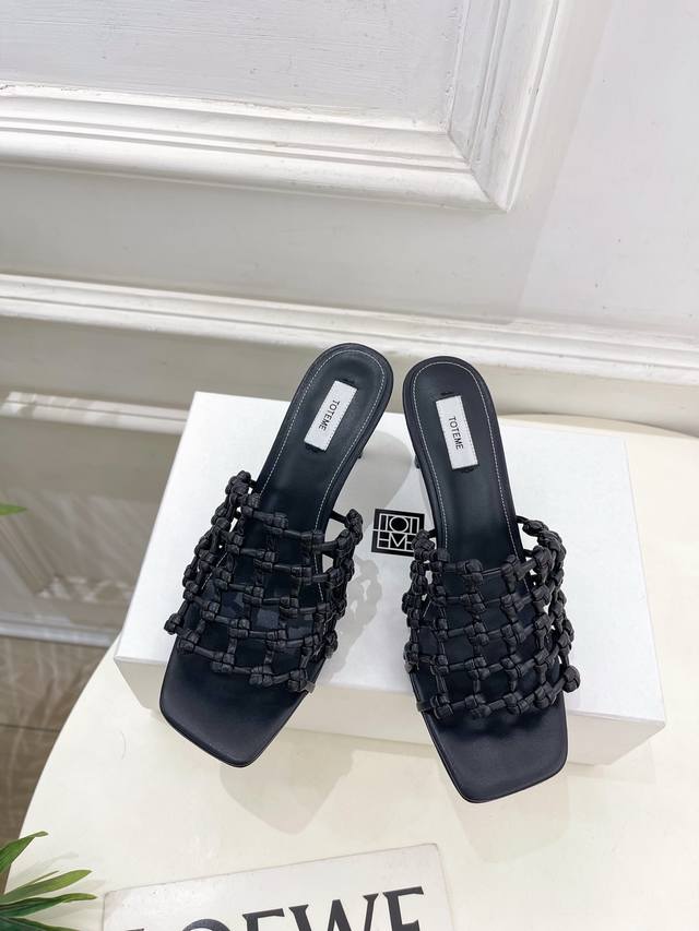 toteme 2025 Spring And Summer New Square Toe Braided Slippers As The Most Pop