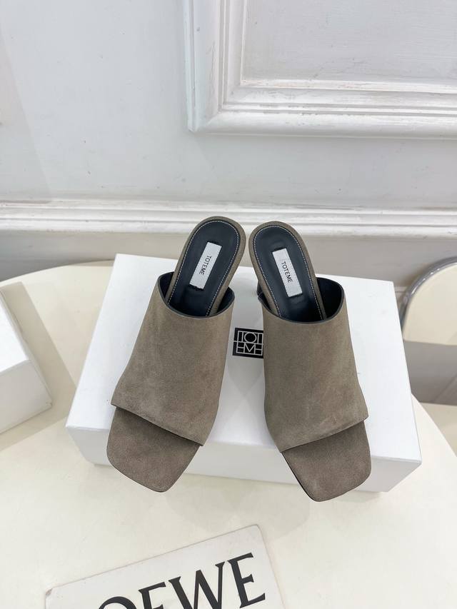 toteme 2025 Spring And Summer New Square Toe Retro Slippers As The Most Popul