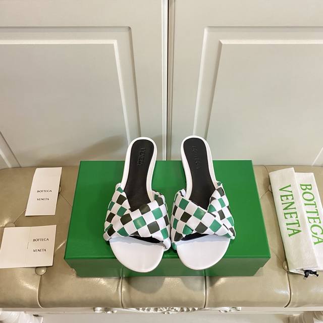 Factory Price P Bv New Slippers Classic Woven Surface Genuine Leather Injection