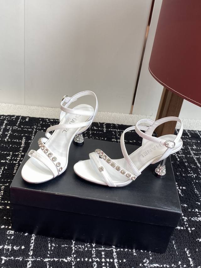 Purchasing Level Chanel 25Ss Spring And Summer New Holiday Diamond Heel And Diam