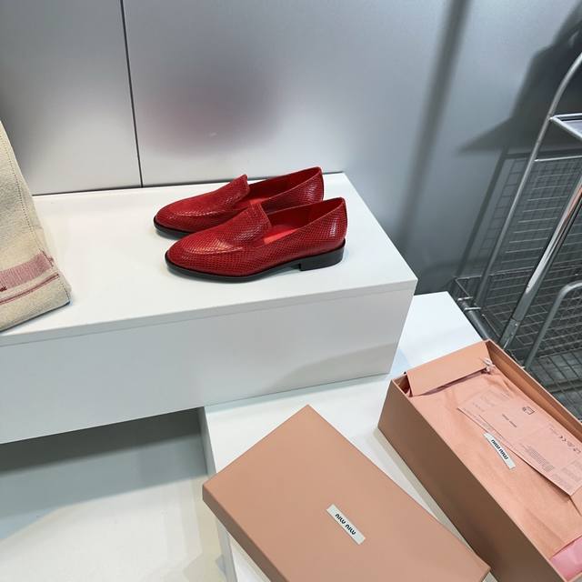 High Quality Factory Top Quality Miumiu Miu Miu 25 Spring And Summer New Simple