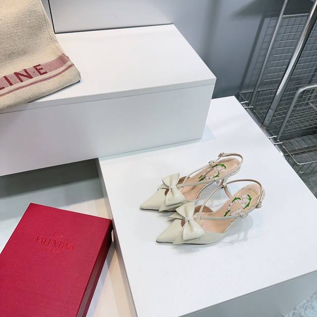 High Quality Factory Delivery, Top Quality Valentino 2025 Spring And Summer Coun