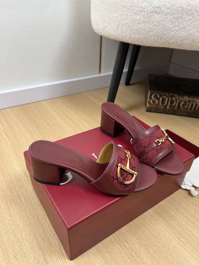 gucci 2025 G's 2025 Spring And Summer New Products Counter Latest Catwalk Hit