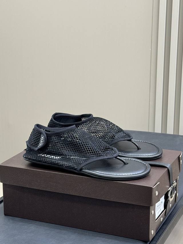 alaia The Slippers I Liked At First Sight Are So Comfortable The New Fishnet