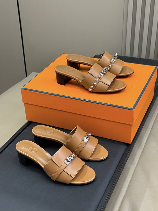 herms Ss25 New Suede Slippers Gentle Suede With Tough Rivet Design, Unique An
