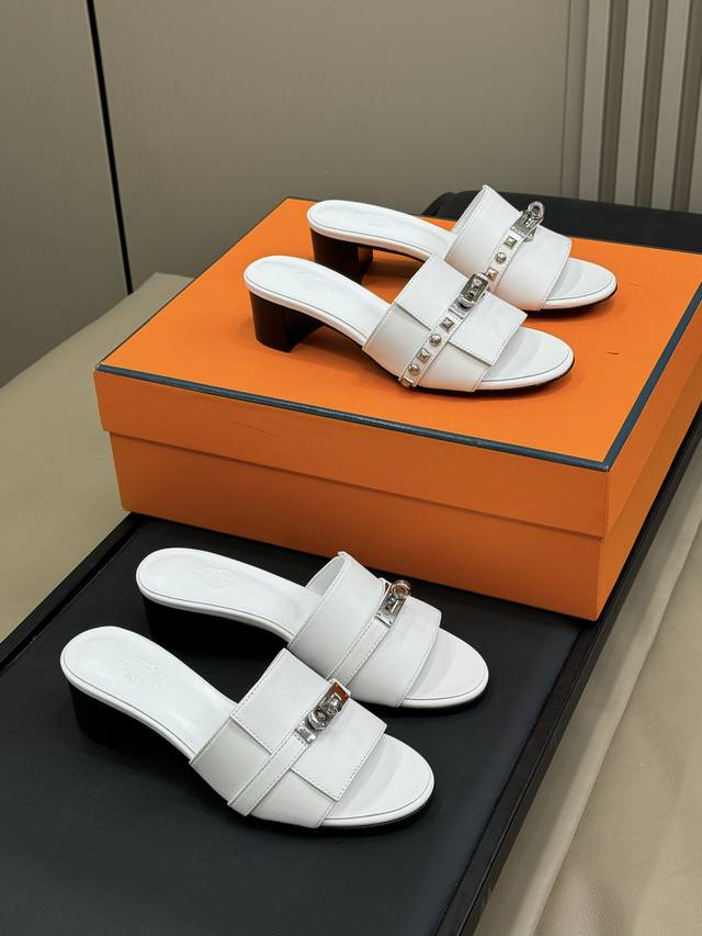 herms Ss25 New Suede Slippers Gentle Suede With Tough Rivet Design, Unique An