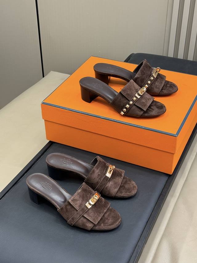 herms Ss25 New Suede Slippers Gentle Suede With Tough Rivet Design, Unique An