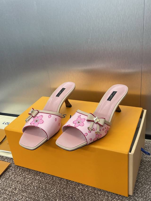louis Vuitton 2025 Spring And Summer New Cat Heel Butterfly Frozen Color Wome