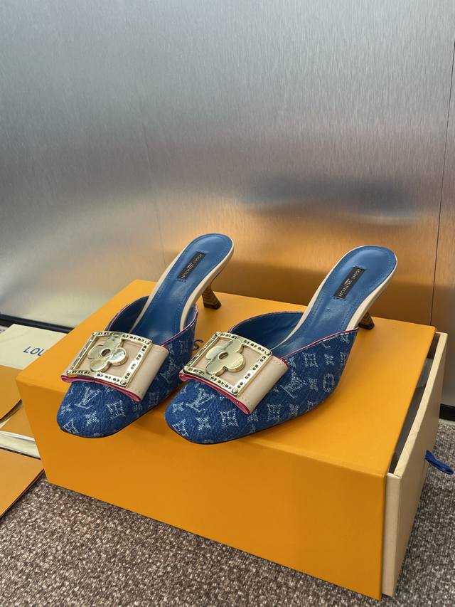 louis Vuitton 2025 Spring And Summer New Style Kitten Heel Jelly Color Women'