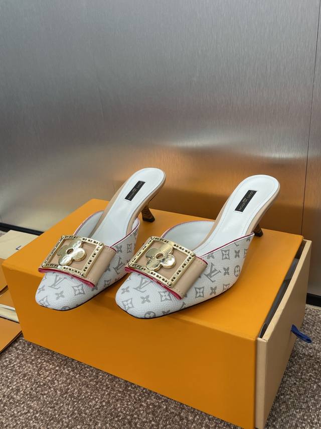 louis Vuitton 2025 Spring And Summer New Style Kitten Heel Jelly Color Women'