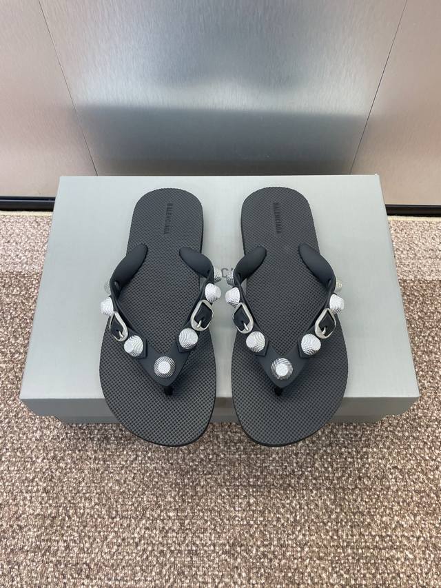 balenciaga Balenciaga 25Ss Spring And Summer New Rivet Flip-Flops Sandals Siz