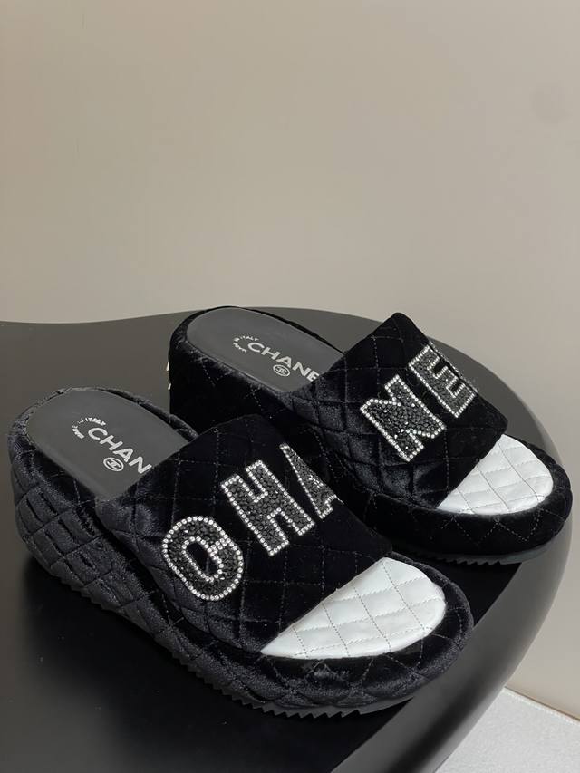 chanel Chanel 25Ss New Spring And Summer Small Chanel Letter Diamond Buckle T