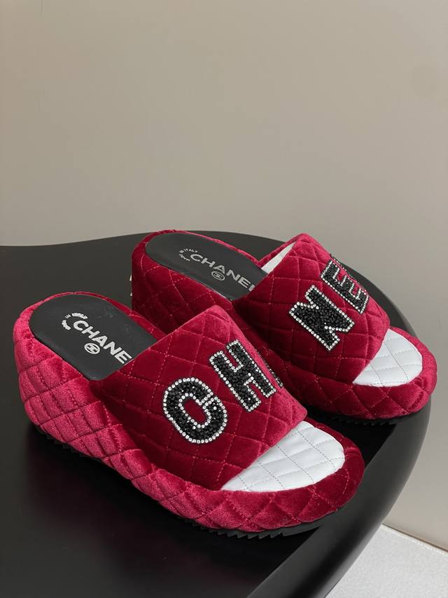 chanel Chanel 25Ss New Spring And Summer Small Chanel Letter Diamond Buckle T