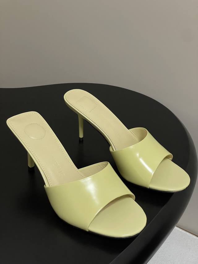 Niche Fashion Brand Jacquemus 25S New Spring And Summer Minimalist One-Strap Sti